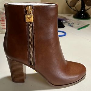 NWT Michael Kors Margaret bootie